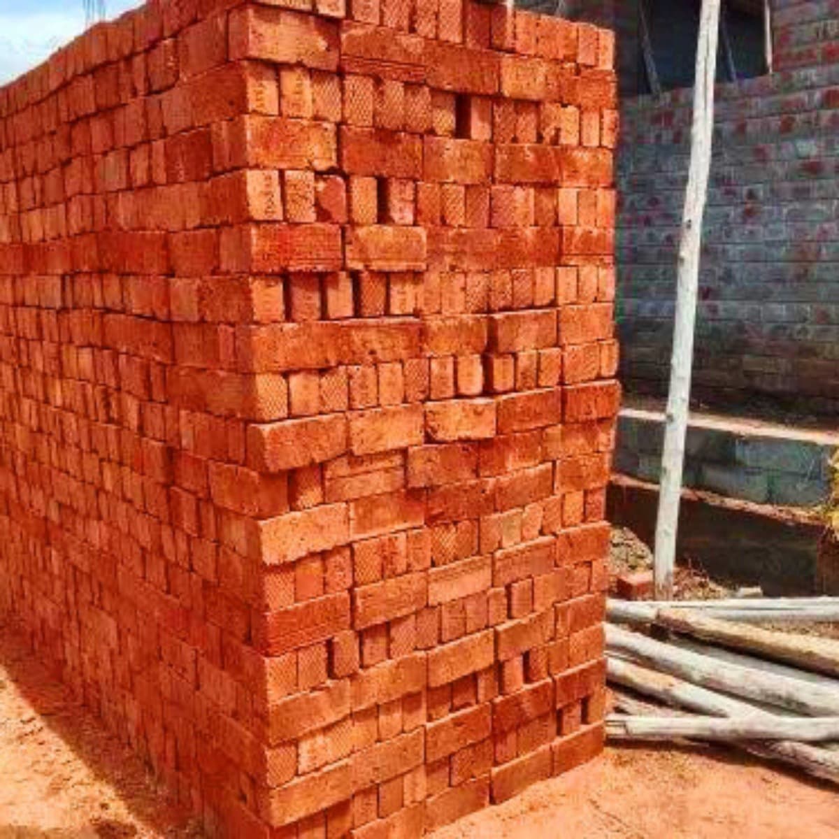 LP Laal Pethi reddish bricks